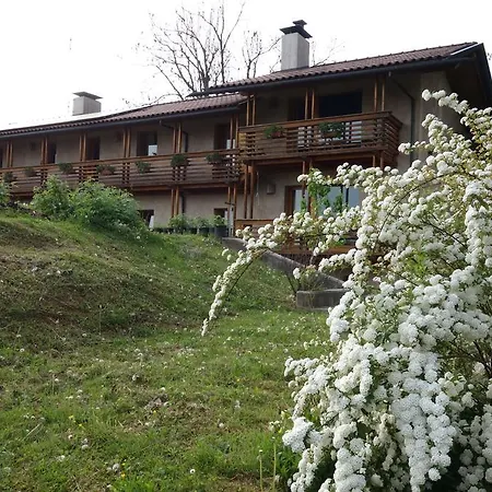 ベッド・アンド・ブレックファスト Agriturismo Sogni D' Orto